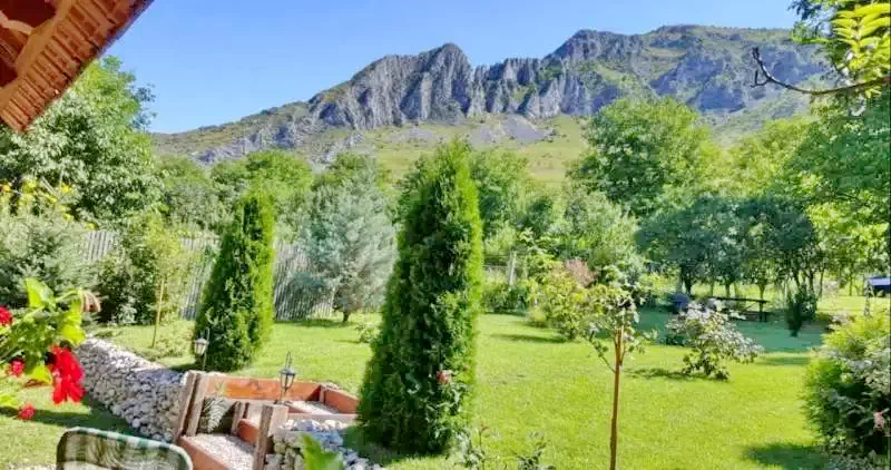 Rimetea Cazare | Motel (K0547-23) Imaginea poate fi supusă drepturilor de autor. Se recomandă contactarea titularului drepturilor.