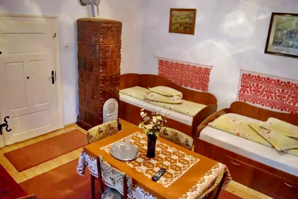 Rimetea Cazare | Motel (K1094-15) Imaginea poate fi supusă drepturilor de autor. Se recomandă contactarea titularului drepturilor.