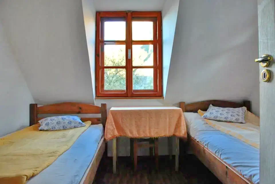 Cazare Rimetea - Centru de Tineret Casa Tóbiás | Torockó Tobiás ház, Brassai alapitványi szálló. Imaginea poate fi supusă drepturilor de autor. Se recomandă contactarea titularului drepturilor.