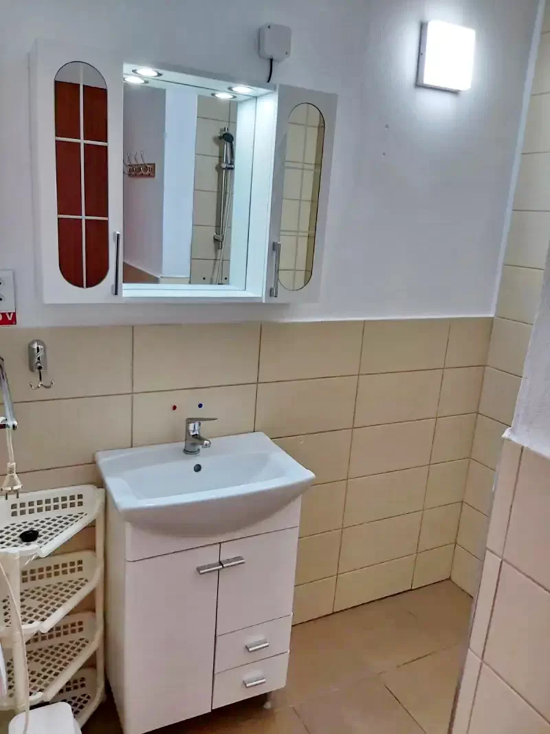 Rimetea Cazare | Motel (K1097-9) Imaginea poate fi supusă drepturilor de autor. Se recomandă contactarea titularului drepturilor.