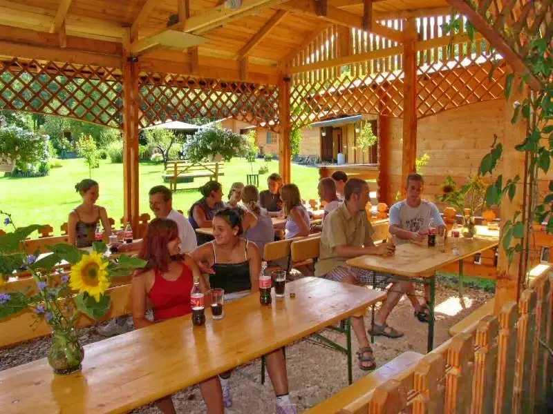 Cazare Rimetea - Pensiune si Camping Gyopár** | Torockó - Gyopár Panzió és Kemping**. Imaginea poate fi supusă drepturilor de autor. Se recomandă contactarea titularului drepturilor.