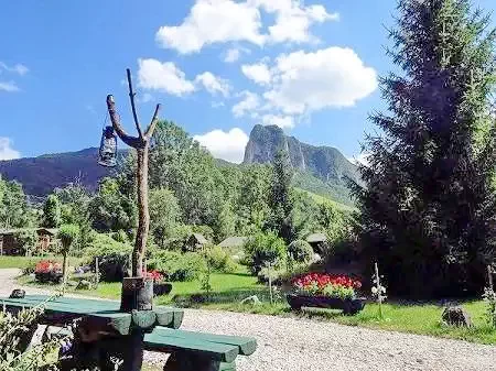 Cazare Rimetea - Pensiune si Camping Gyopár** | Torockó - Gyopár Panzió és Kemping**. Imaginea poate fi supusă drepturilor de autor. Se recomandă contactarea titularului drepturilor.