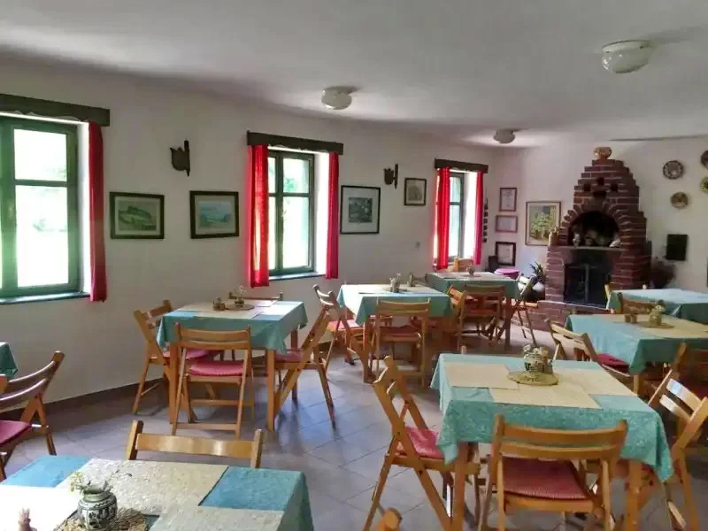 Torockó Szállás | Panzió (K1098-6) A kép szerzői jogvédelem alatt állhat. Javasolt a kapcsolatfelvétel a jog tulajdonossal. Torockó Szállás | Panzió (K1098-6) A kép szerzői jogvédelem alatt állhat. Javasolt a kapcsolatfelvétel a jog tulajdonossal.