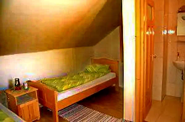 Torockó Szállás | Vendégház (K1099-14) A kép szerzői jogvédelem alatt állhat. Javasolt a kapcsolatfelvétel a jog tulajdonossal. Torockó Szállás | Vendégház (K1099-14) A kép szerzői jogvédelem alatt állhat. Javasolt a kapcsolatfelvétel a jog tulajdonossal.