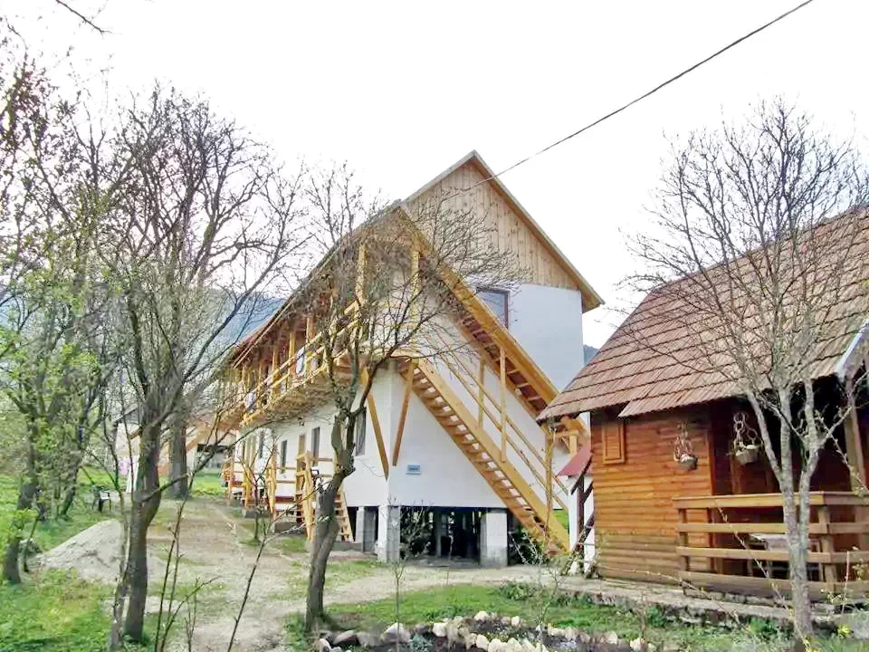 Torockó Szállás | Vendégház (K1099-21) A kép szerzői jogvédelem alatt állhat. Javasolt a kapcsolatfelvétel a jog tulajdonossal. Torockó Szállás | Vendégház (K1099-21) A kép szerzői jogvédelem alatt állhat. Javasolt a kapcsolatfelvétel a jog tulajdonossal.