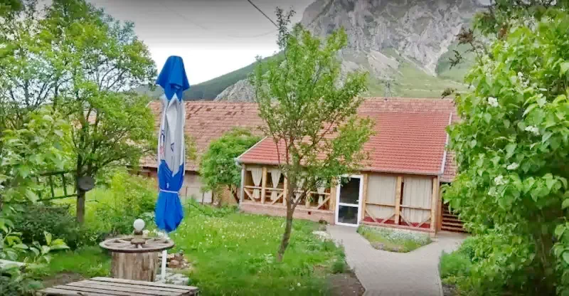 Torockó Szállás | Vendégház (K1099-34) A kép szerzői jogvédelem alatt állhat. Javasolt a kapcsolatfelvétel a jog tulajdonossal. Torockó Szállás | Vendégház (K1099-34) A kép szerzői jogvédelem alatt állhat. Javasolt a kapcsolatfelvétel a jog tulajdonossal.