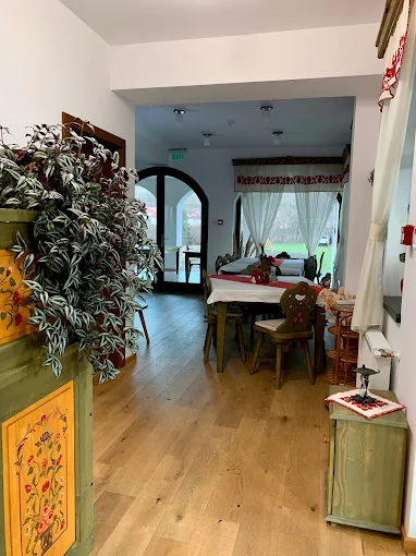 Rimetea Cazare | Motel (K1438-13) Imaginea poate fi supusă drepturilor de autor. Se recomandă contactarea titularului drepturilor.