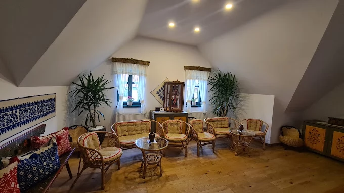 Rimetea Cazare | Motel (K1438-14) Imaginea poate fi supusă drepturilor de autor. Se recomandă contactarea titularului drepturilor.