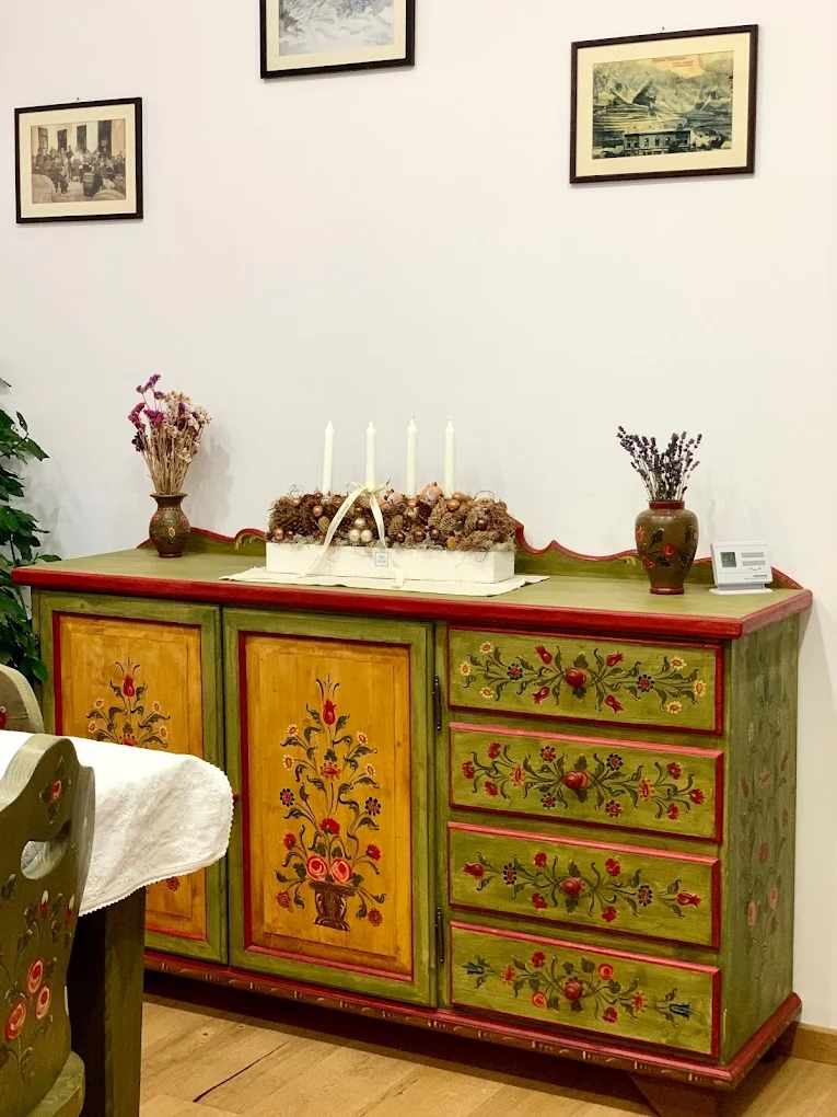 Rimetea Cazare | Motel (K1438-38) Imaginea poate fi supusă drepturilor de autor. Se recomandă contactarea titularului drepturilor.