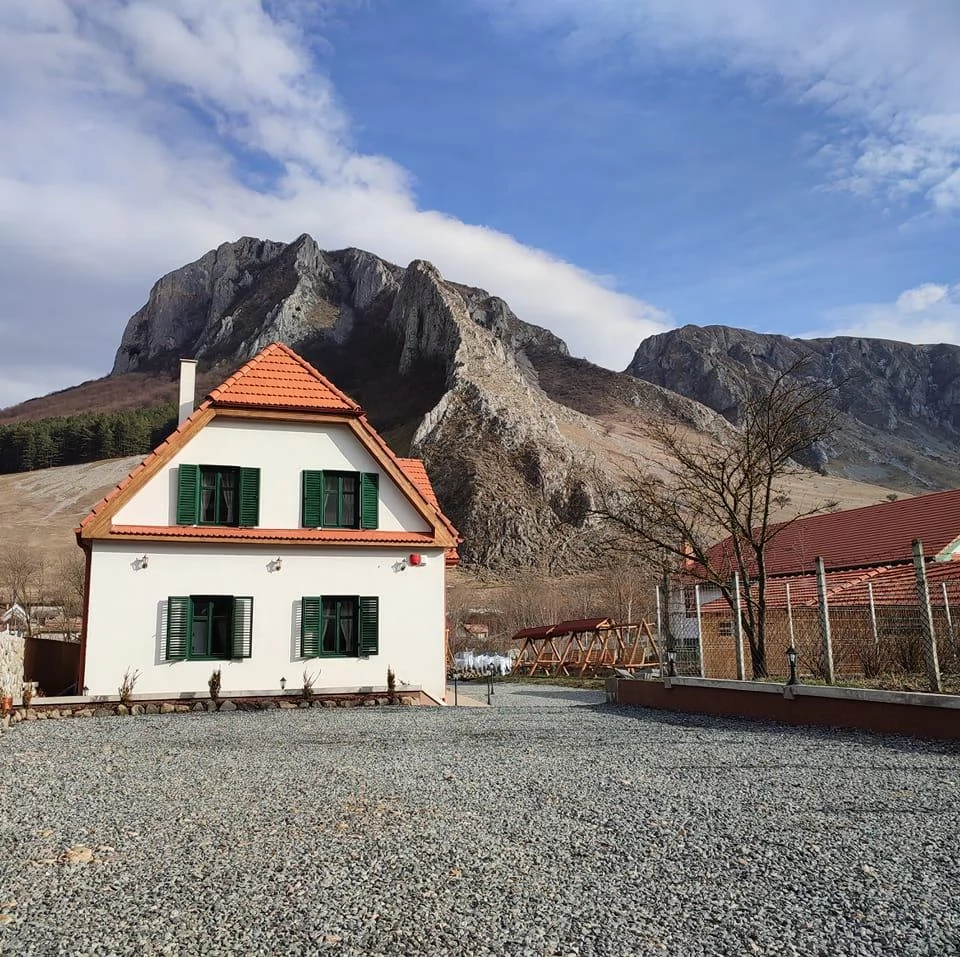 Torockó Szállás | Motel (K1438-46) A kép szerzői jogvédelem alatt állhat. Javasolt a kapcsolatfelvétel a jog tulajdonossal.