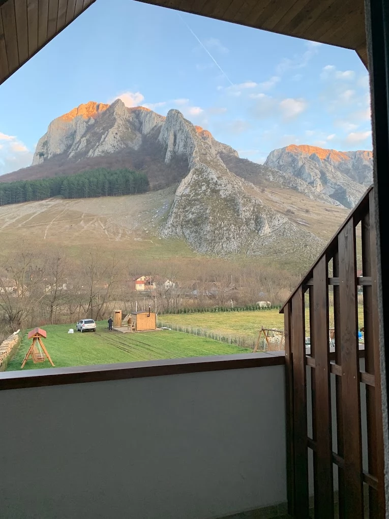 Rimetea Cazare | Motel (K1438-50) Imaginea poate fi supusă drepturilor de autor. Se recomandă contactarea titularului drepturilor.