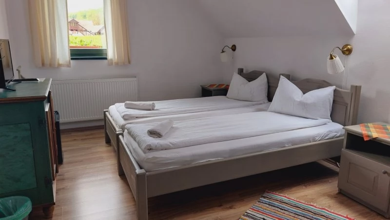 Rimetea Cazare | Motel (K1482-37) Imaginea poate fi supusă drepturilor de autor. Se recomandă contactarea titularului drepturilor.