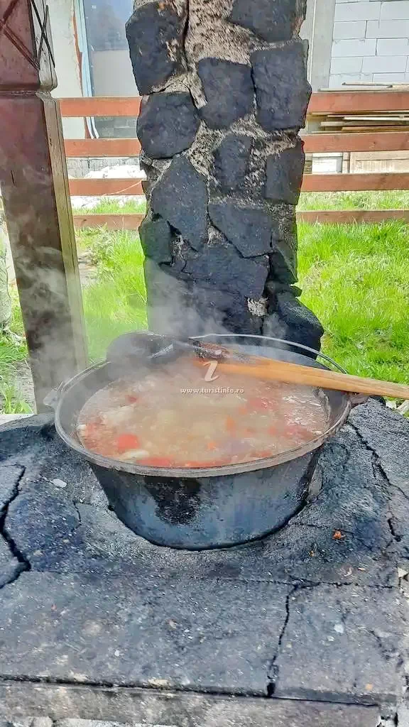 Remeți Cazare | Pensiune (K0676-25) Imaginea poate fi supusă drepturilor de autor. Se recomandă contactarea titularului drepturilor.