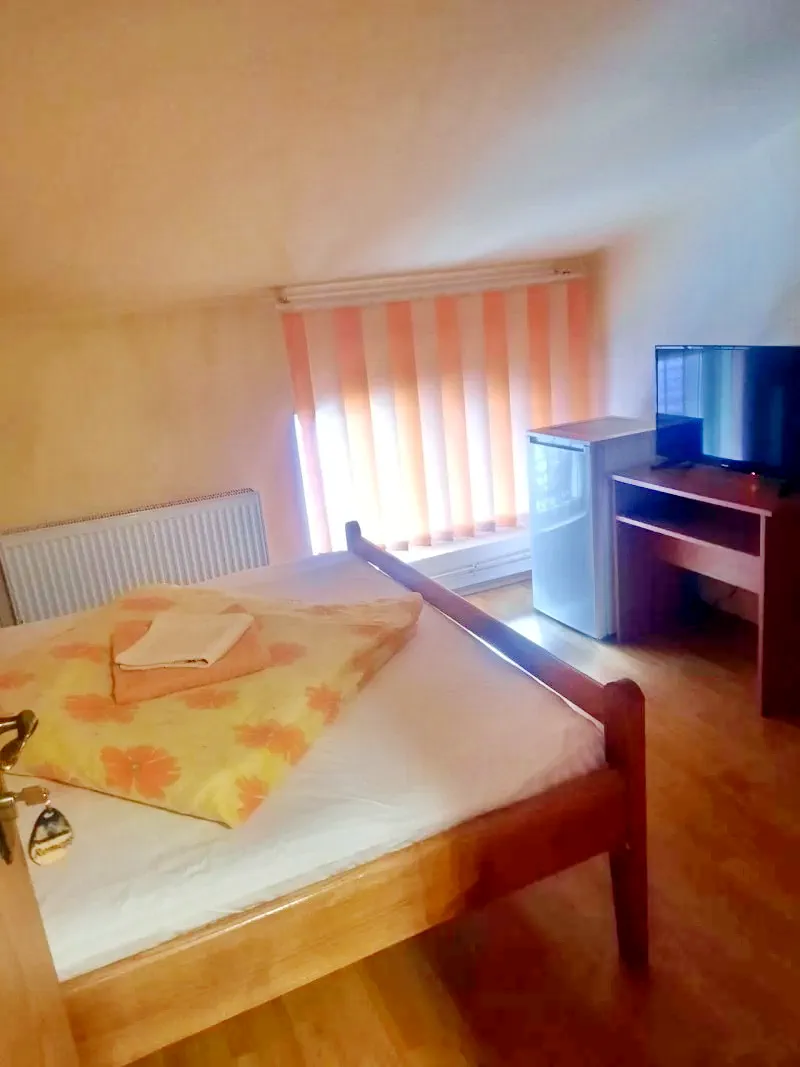 Remeți Cazare | Motel (K0676-39) Imaginea poate fi supusă drepturilor de autor. Se recomandă contactarea titularului drepturilor.