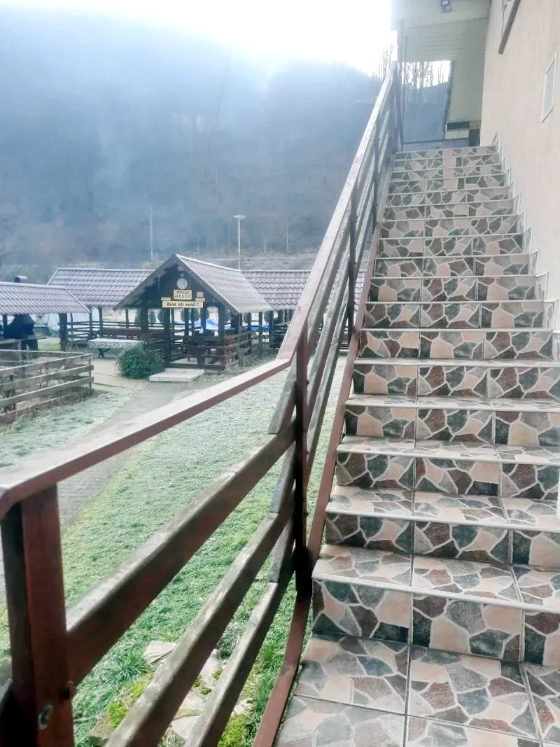 Remeți Cazare | Motel (K0676-40) Imaginea poate fi supusă drepturilor de autor. Se recomandă contactarea titularului drepturilor.