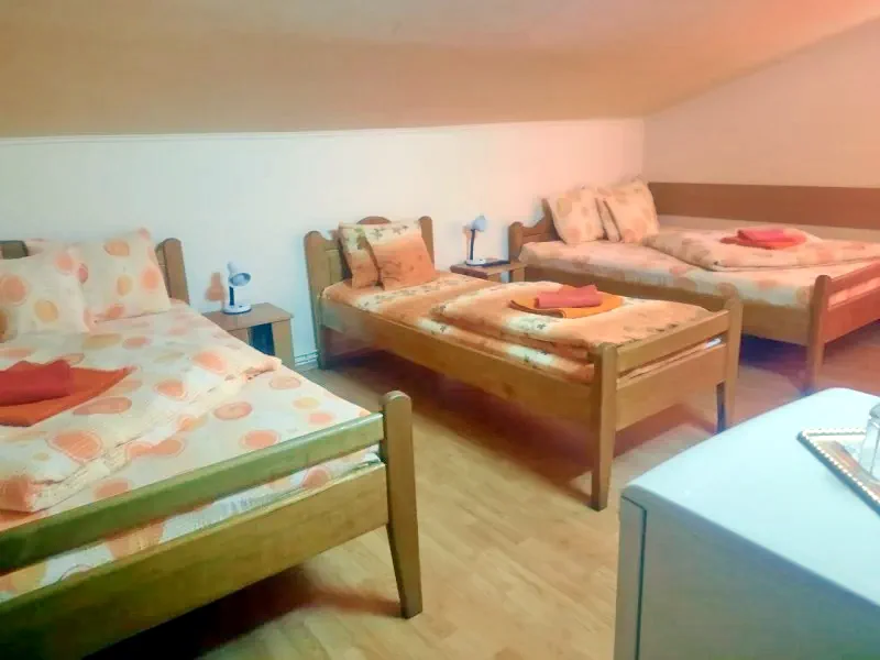 Remeți Cazare | Motel (K0676-42) Imaginea poate fi supusă drepturilor de autor. Se recomandă contactarea titularului drepturilor.