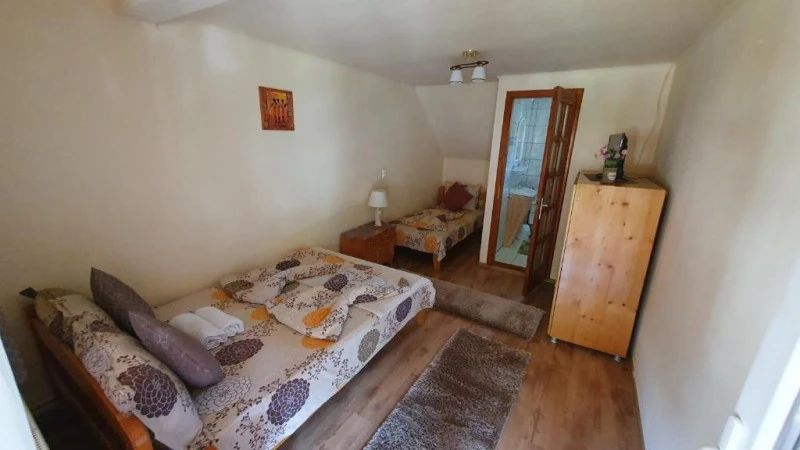 Praid Cazare | Motel (K0140-5) Imaginea poate fi supusă drepturilor de autor. Se recomandă contactarea titularului drepturilor.