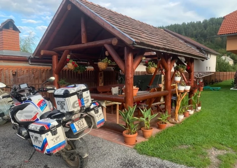 Praid Cazare | Motel (K0140-31) Imaginea poate fi supusă drepturilor de autor. Se recomandă contactarea titularului drepturilor.