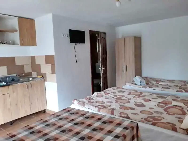 Praid Cazare | Motel (K0148-15) Imaginea poate fi supusă drepturilor de autor. Se recomandă contactarea titularului drepturilor.