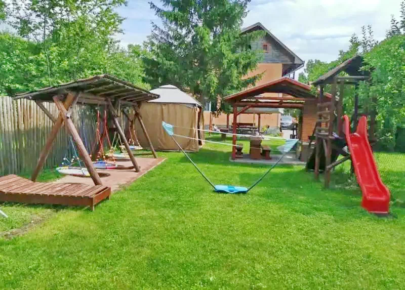 Praid Cazare | Motel (K0161-18) Imaginea poate fi supusă drepturilor de autor. Se recomandă contactarea titularului drepturilor.