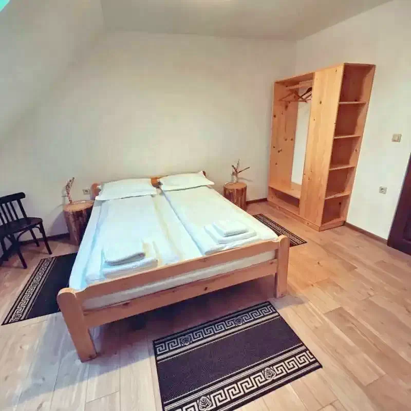 Csíkrákos Szállás | Panzió (K1360-20) A kép szerzői jogvédelem alatt állhat. Javasolt a kapcsolatfelvétel a jog tulajdonossal.