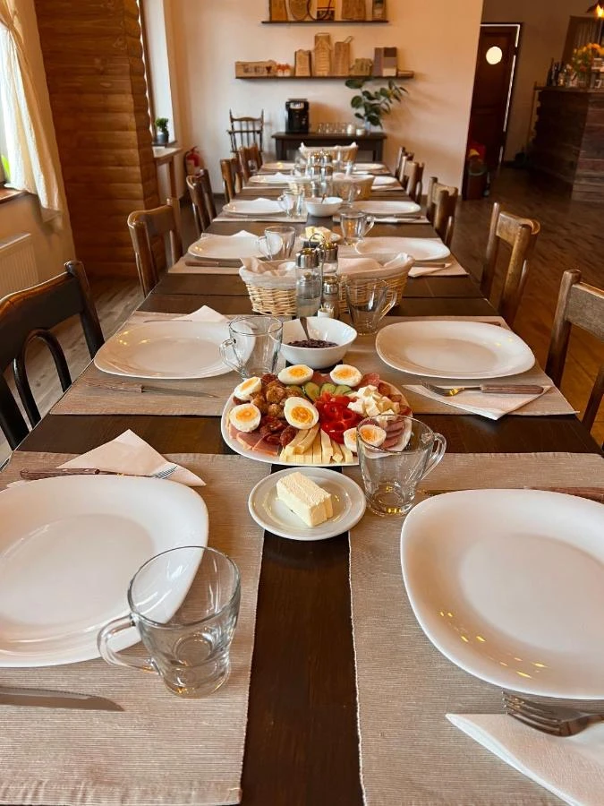 Racu Cazare | Motel (K1360-24) Imaginea poate fi supusă drepturilor de autor. Se recomandă contactarea titularului drepturilor.