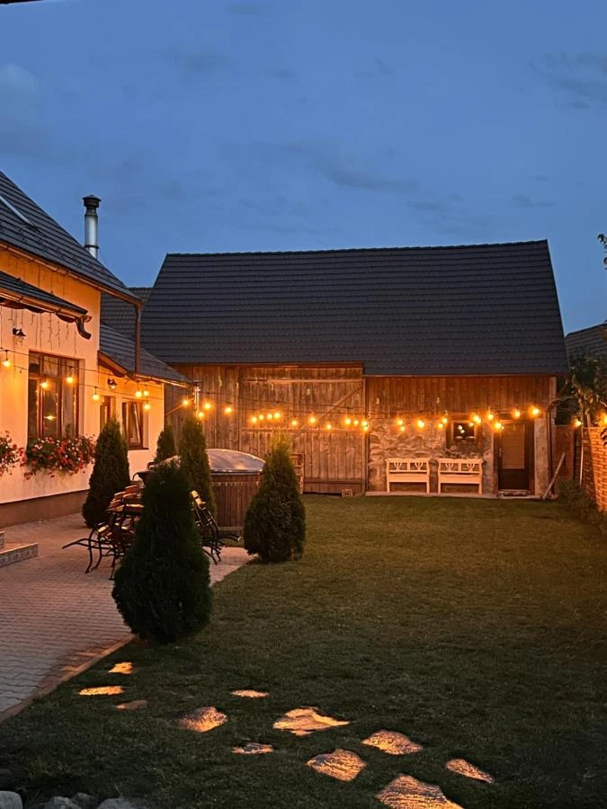 Racu Cazare | Motel (K1360-40) Imaginea poate fi supusă drepturilor de autor. Se recomandă contactarea titularului drepturilor.