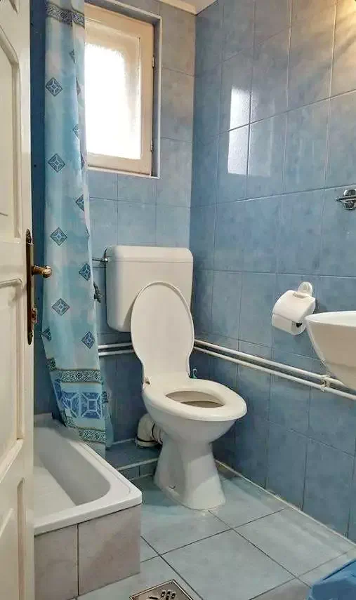 Praid Cazare | Motel (K0165-19) Imaginea poate fi supusă drepturilor de autor. Se recomandă contactarea titularului drepturilor.