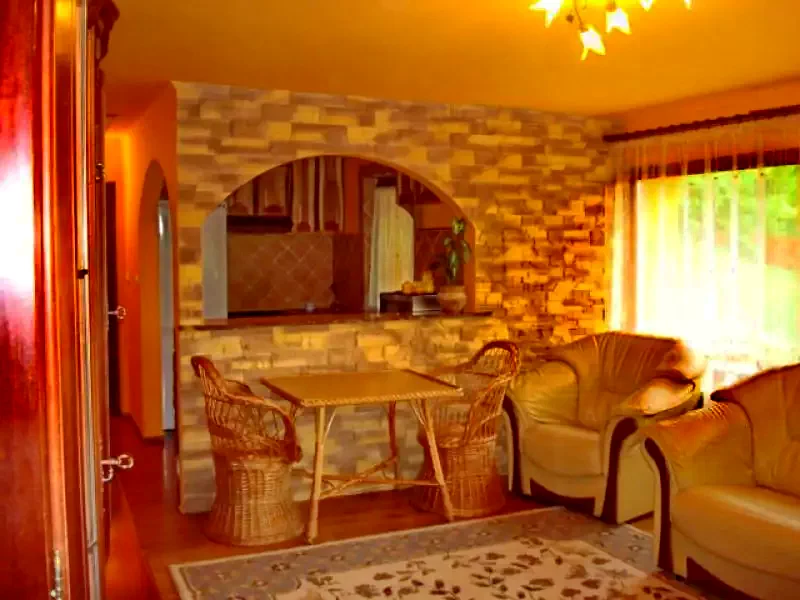 Praid Cazare | Motel (K0183-14) Imaginea poate fi supusă drepturilor de autor. Se recomandă contactarea titularului drepturilor.