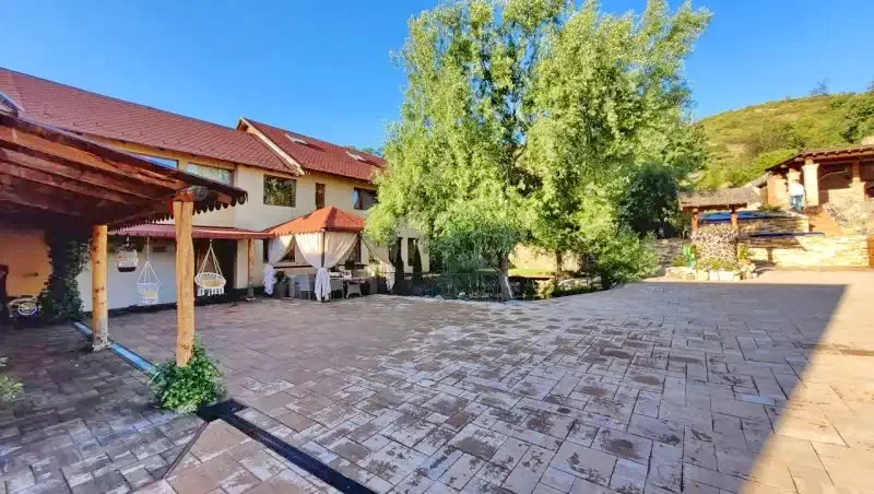 Parajd Szállás | Motel (K0183-38) A kép szerzői jogvédelem alatt állhat. Javasolt a kapcsolatfelvétel a jog tulajdonossal.