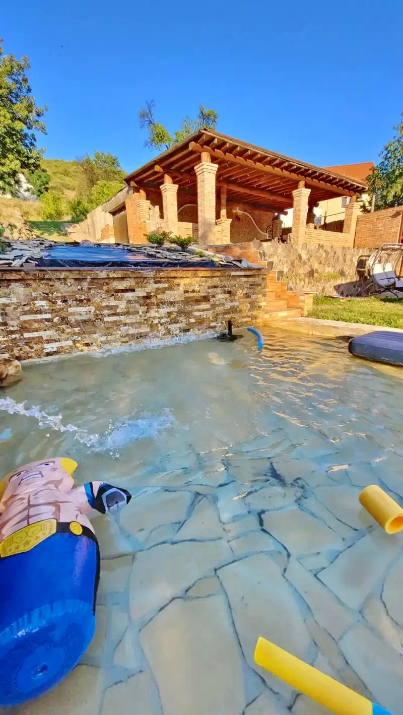 Praid Cazare | Motel (K0183-43) Imaginea poate fi supusă drepturilor de autor. Se recomandă contactarea titularului drepturilor.