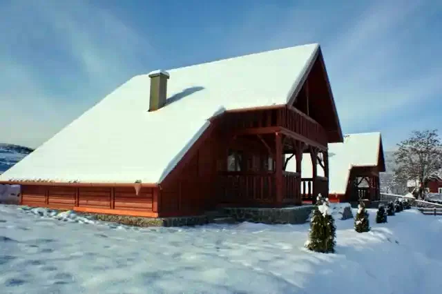 Praid Cazare | Bungalow (K0215-10) Imaginea poate fi supusă drepturilor de autor. Se recomandă contactarea titularului drepturilor.