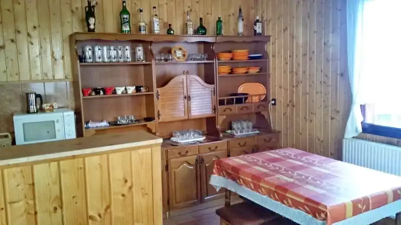 Parajd Szállás | Vendégház (K0221-2) A kép szerzői jogvédelem alatt állhat. Javasolt a kapcsolatfelvétel a jog tulajdonossal. Parajd Szállás | Vendégház (K0221-2) A kép szerzői jogvédelem alatt állhat. Javasolt a kapcsolatfelvétel a jog tulajdonossal.