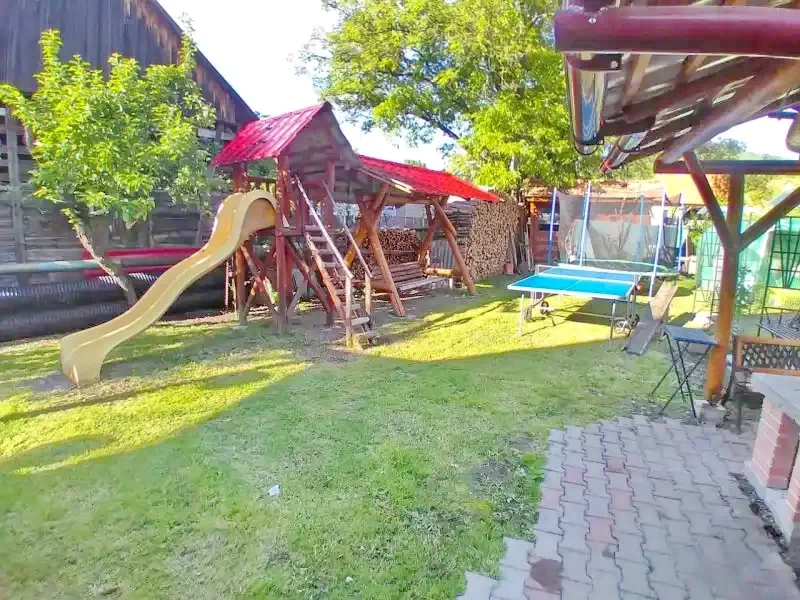 Praid Cazare | Sat de vacanță (K0231-11) Imaginea poate fi supusă drepturilor de autor. Se recomandă contactarea titularului drepturilor.