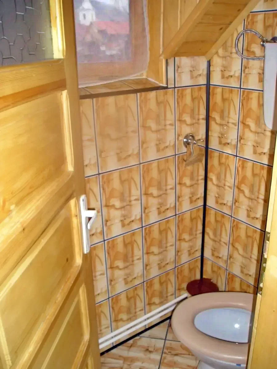 Praid Cazare | Sat de vacanță (K0231-13) Imaginea poate fi supusă drepturilor de autor. Se recomandă contactarea titularului drepturilor.