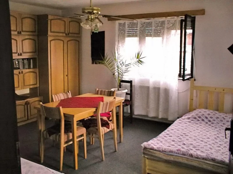 Praid Cazare | Motel (K0271-27) Imaginea poate fi supusă drepturilor de autor. Se recomandă contactarea titularului drepturilor.