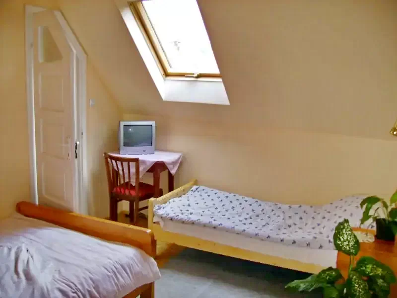 Praid Cazare | Sat de vacanță (K0293-17) Imaginea poate fi supusă drepturilor de autor. Se recomandă contactarea titularului drepturilor.