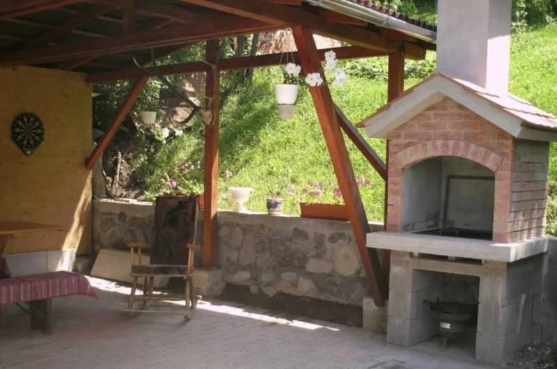 Praid Cazare | Sat de vacanță (K0293-24) Imaginea poate fi supusă drepturilor de autor. Se recomandă contactarea titularului drepturilor.