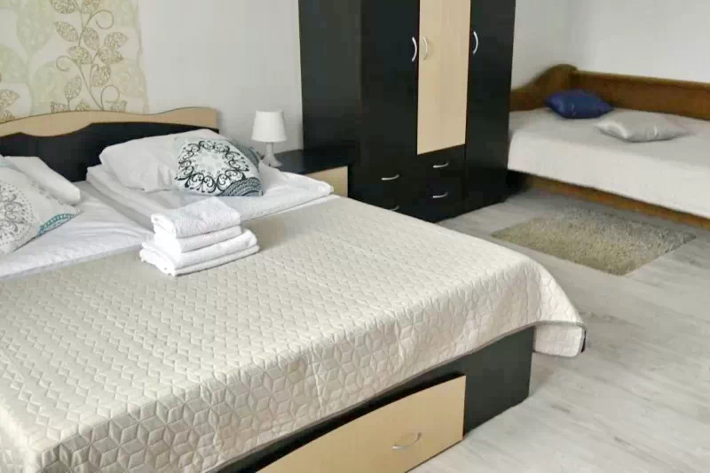 Praid Cazare | Motel (K0294-28) Imaginea poate fi supusă drepturilor de autor. Se recomandă contactarea titularului drepturilor.