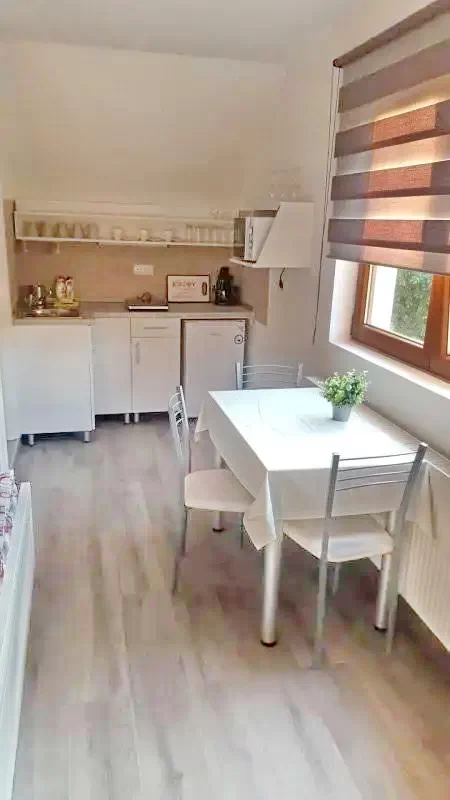 Praid Cazare | Motel (K0295-2) Imaginea poate fi supusă drepturilor de autor. Se recomandă contactarea titularului drepturilor.