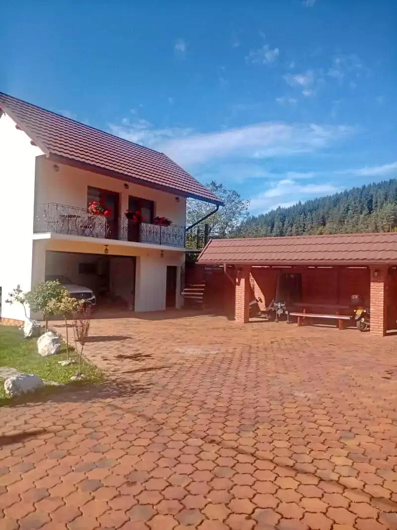 Praid Cazare | Motel (K0295-6) Imaginea poate fi supusă drepturilor de autor. Se recomandă contactarea titularului drepturilor.