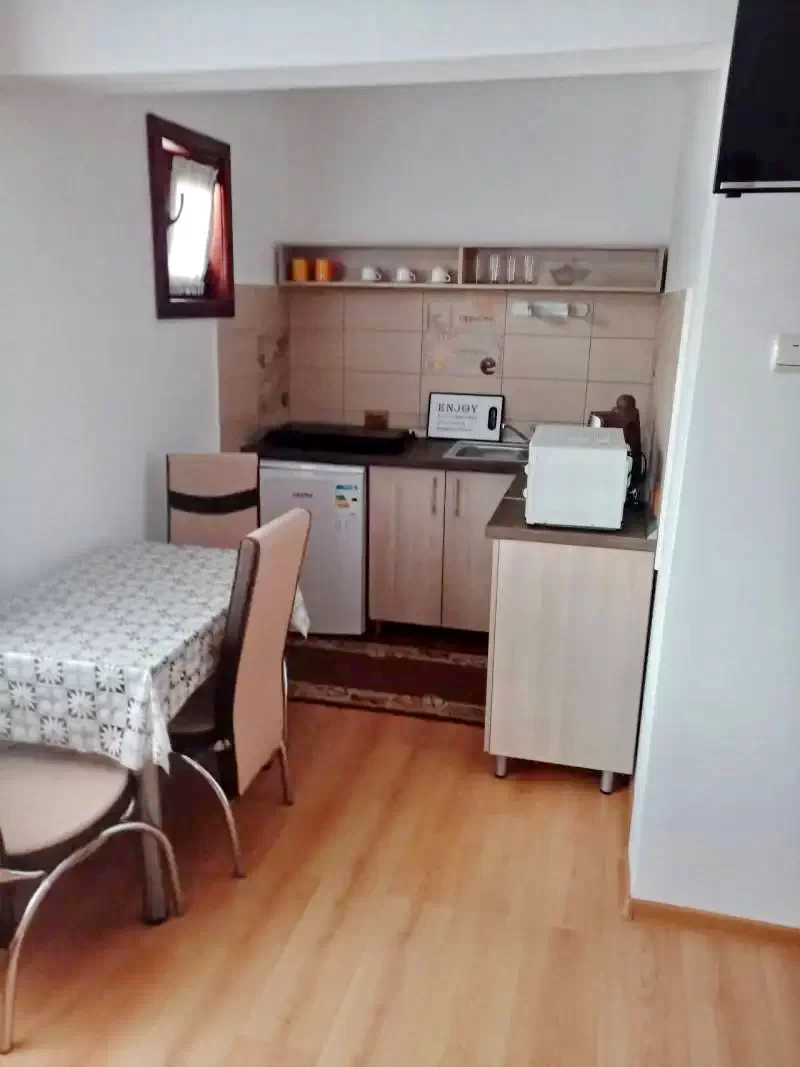 Praid Cazare | Motel (K0295-11) Imaginea poate fi supusă drepturilor de autor. Se recomandă contactarea titularului drepturilor.