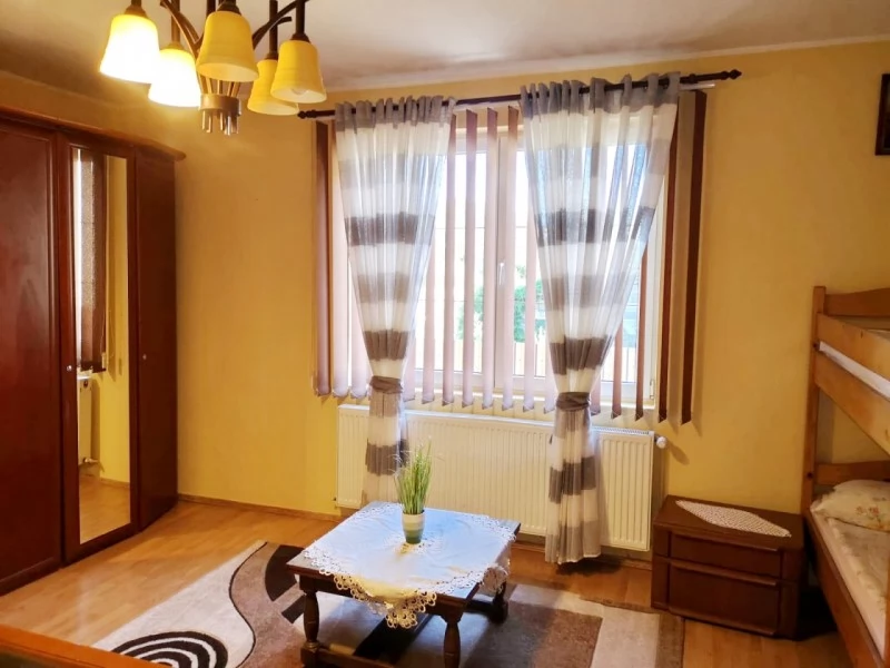 Parajd Szállás | Üdülőfalu (K0296-9) A kép szerzői jogvédelem alatt állhat. Javasolt a kapcsolatfelvétel a jog tulajdonossal.