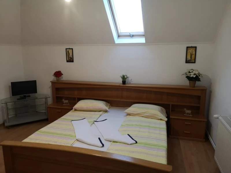 Praid Cazare | Cabană (K0296-18) Imaginea poate fi supusă drepturilor de autor. Se recomandă contactarea titularului drepturilor. Praid Cazare | Cabană (K0296-18) Imaginea poate fi supusă drepturilor de autor. Se recomandă contactarea titularului drepturilor.