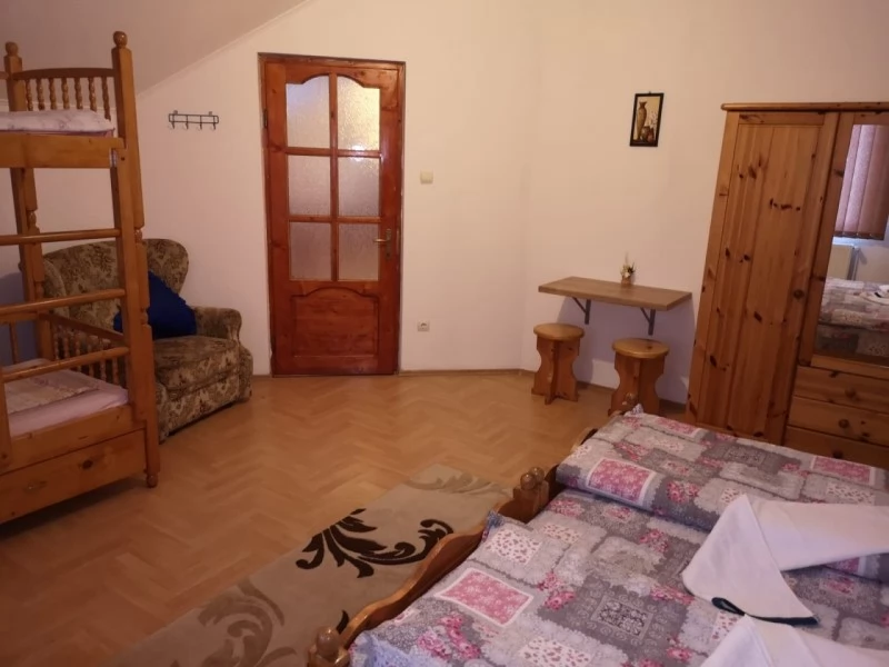 Parajd Szállás | Üdülőfalu (K0296-20) A kép szerzői jogvédelem alatt állhat. Javasolt a kapcsolatfelvétel a jog tulajdonossal.