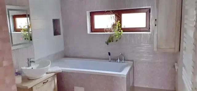 Parajd Szállás | Motel (K0300-9) A kép szerzői jogvédelem alatt állhat. Javasolt a kapcsolatfelvétel a jog tulajdonossal.