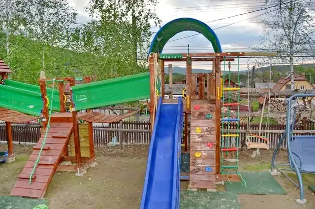 Praid Cazare | Motel (K0300-16) Imaginea poate fi supusă drepturilor de autor. Se recomandă contactarea titularului drepturilor.