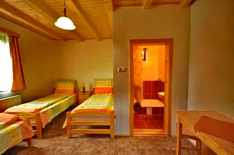 Parajd Szállás | Üdülőfalu (K0301-8) A kép szerzői jogvédelem alatt állhat. Javasolt a kapcsolatfelvétel a jog tulajdonossal.