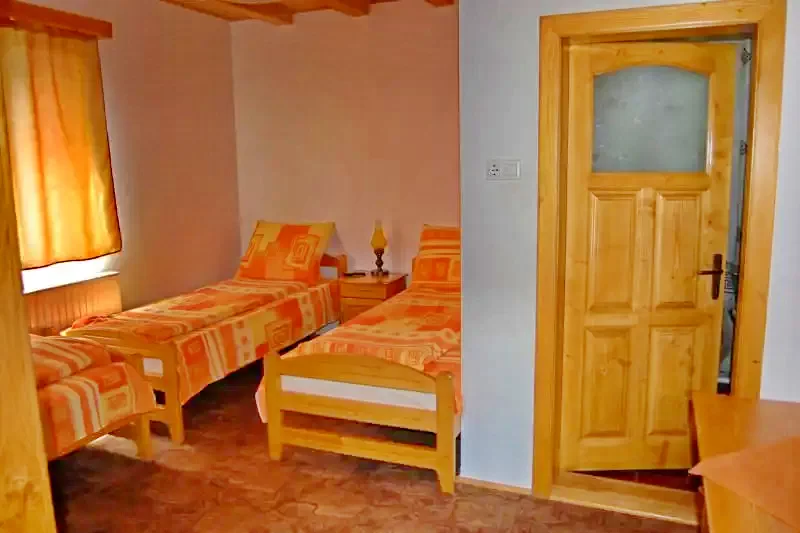 Parajd Szállás | Üdülőfalu (K0301-10) A kép szerzői jogvédelem alatt állhat. Javasolt a kapcsolatfelvétel a jog tulajdonossal.