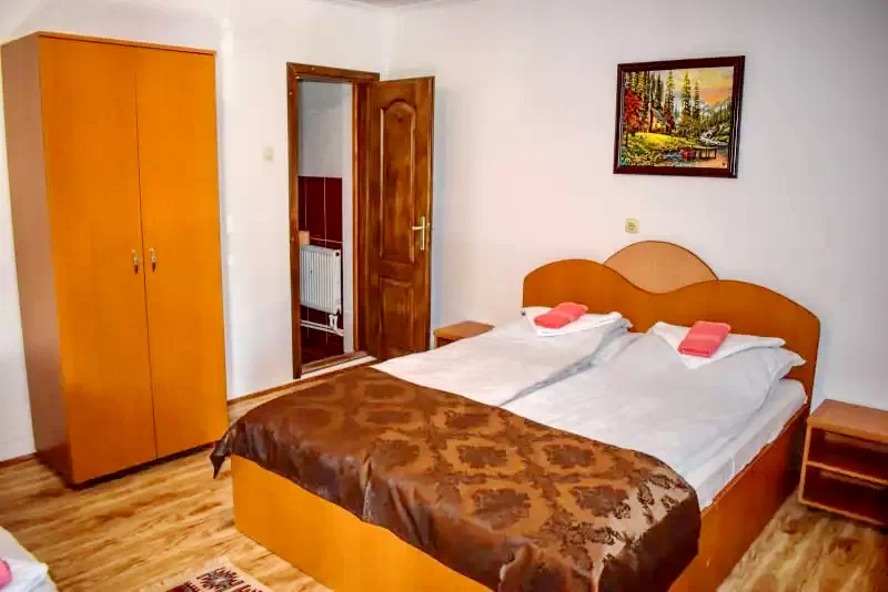 Praid Cazare | Motel (K0302-13) Imaginea poate fi supusă drepturilor de autor. Se recomandă contactarea titularului drepturilor.